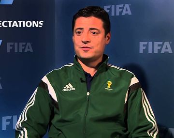 Sorpresa: un iraní dirigirá la final entre River y Barcelona