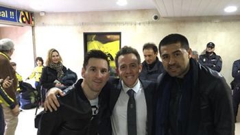 cumbre de cracks: messi y riquelme, juntos en espana cumbre de cracks: messi y riquelme, juntos en espana