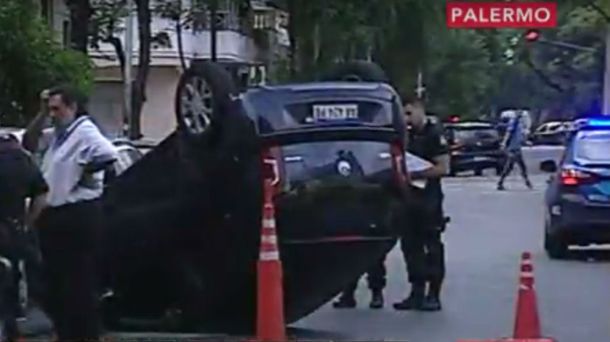 Así quedo el auto en Palermo