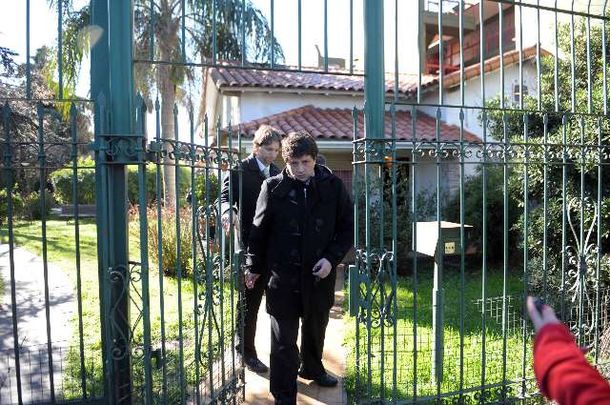 Mataron a comerciante e hirieron a su hijo en Monte Grande