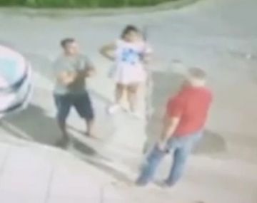 Sicarios ejecutaron a un abogado en la puerta de su estudio y fueron grabados por las cámaras