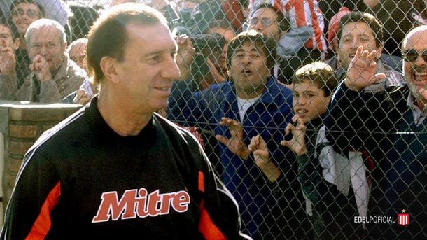 El mensaje de Estudiantes para Bilardo tras dar positivo de coronavirus