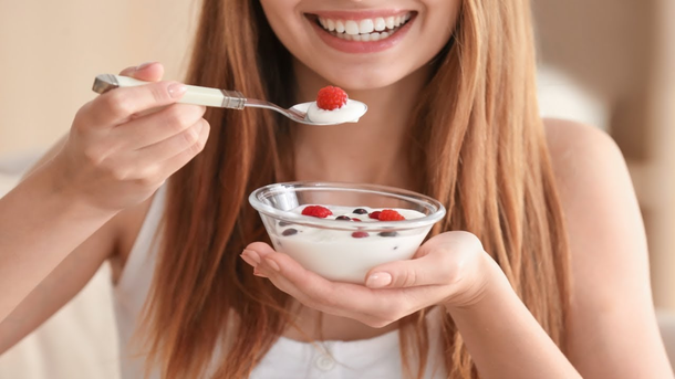 Harvard explicó lo que sucede en el cuerpo cuando se consume yogurt todos los días