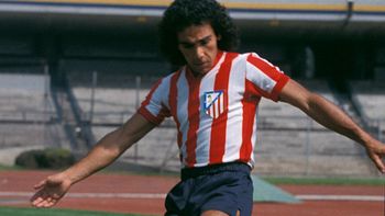 Hugo Sánchez Márquez debuta en Atlético de Madrid en 1981. Hugo Sánchez Márquez debuta en Atlético de Madrid en 1981.