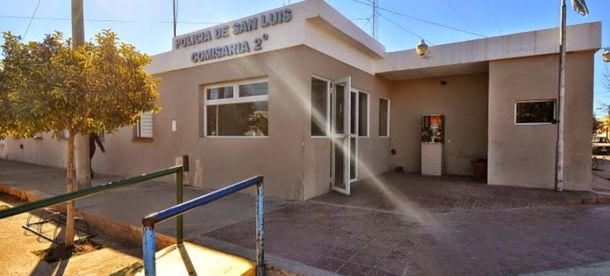 Cinco hombres fueron detenidos por romper la cuarentena para hacer una guitarreada y beber alcohol.