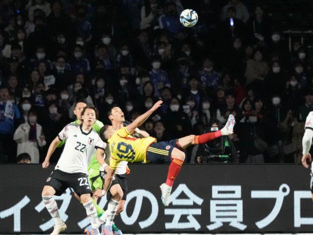 Colombia venció a Japón en Osaka: el increíble golazo de chilena de Rafael Santos Borré