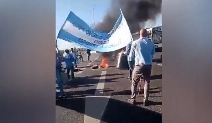 Protesta de colectiveros en Puenta La Noria
