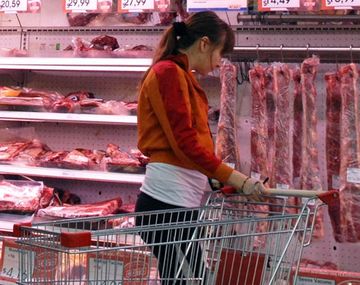 Denuncian que algunos súper remarcaron los precios