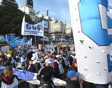 Movilización al Obelisco contra los ajustes de Larreta