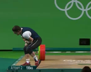 Otra lesión olímpica: se sacó el codo cuando intentaba levantar 195 kilos