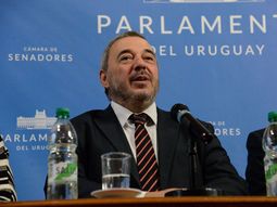 Asamblea Uruguay apoyará la precandidatura presidencial de Mario Bergara. Asamblea Uruguay apoyará la precandidatura presidencial de Mario Bergara.