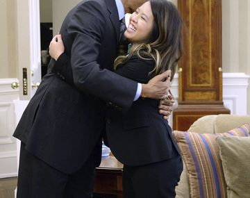 Obama se abrazó con la enfermera que tuvo ébola
