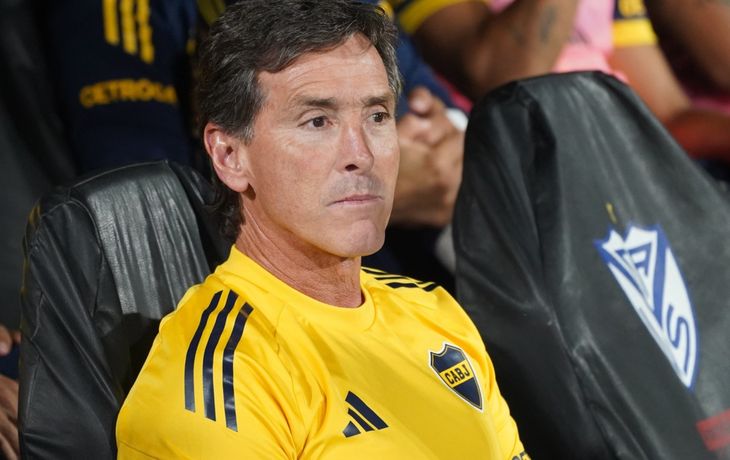Claudio Úbeda, el apuntado: los memes tras la dura derrota de Boca ante Vélez