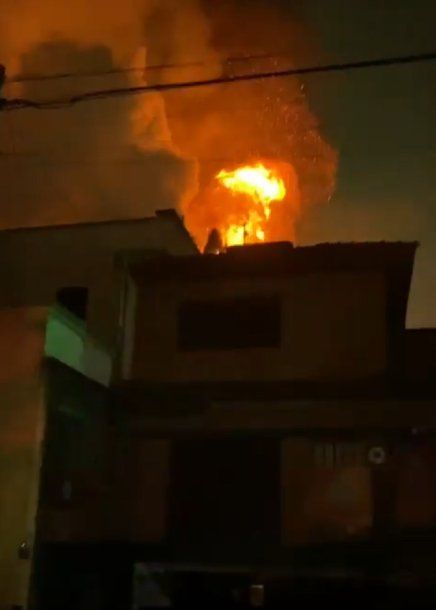 Impresionante incendio en una casa de Belgrano: murió una mascota Impresionante incendio en una casa de Belgrano: murió una mascota