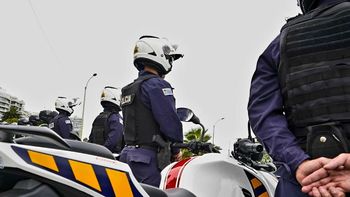 La seguridad se metió en la campaña y Orsi se cruzó con Manini Ríos por el tema. La seguridad se metió en la campaña y Orsi se cruzó con Manini Ríos por el tema.