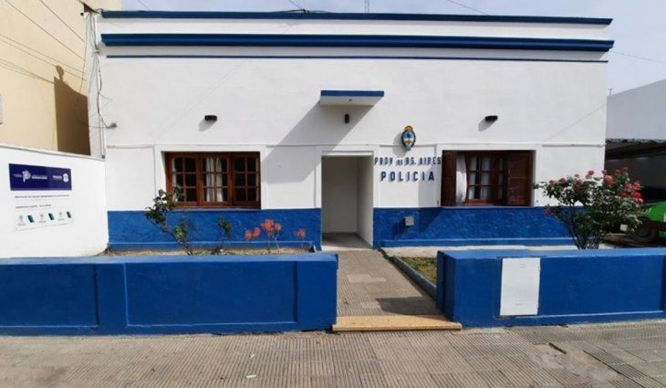 Insólito: un preso se fugó de una comisaría por un ventiluz