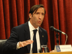 dura critica de lorenzino a las calificadoras de riesgo dura critica de lorenzino a las calificadoras de riesgo