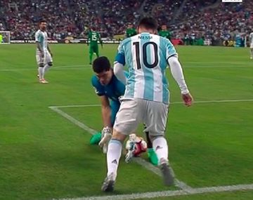 La noche en la que Messi humilló al nuevo refuerzo de Boca