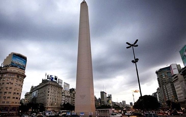 Nubes y calorcito: cómo estará el tiempo este martes