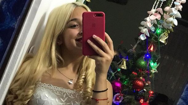 Sheila fue a la peluquería, se quedó sin cabello y festejará sus 15 con un postizo: Solo quedaron las raíces