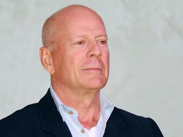 Revelan fotos actuales de Bruce Willis en las calles de Los Ángeles: cómo está