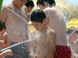 si persiste el calor, podria haber alerta roja el domingo en la ciudad y el gba si persiste el calor, podria haber alerta roja el domingo en la ciudad y el gba