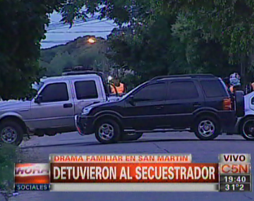 La policía detuvo al hombre que tuvo de rehén a su ex mujer y a su hijastra durante 5 horas