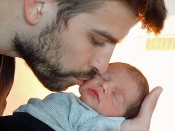 Difunden la primera foto de Milan, el hijo de Shakira y Piqué
