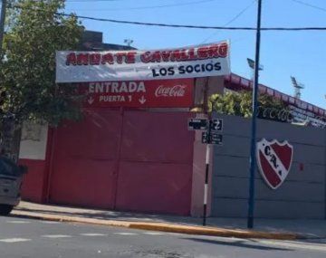 Ni la colecta de Maratea calmó los ánimos en Independiente y ahora apuntan contra Cavallero