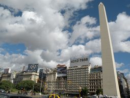 Domingo con cielo algo nublado en la Ciudad y alrededores, pero sin lluvias