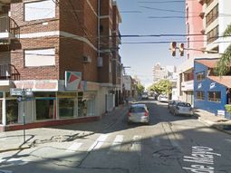 Pensaron que entró a robar porque no se sacó el casco