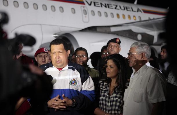 Hugo Chávez volverá a Cuba para tratarse el cáncer