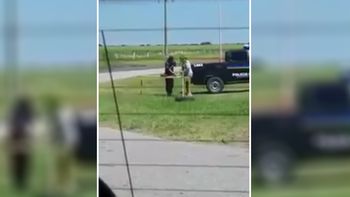 video: filmaron a un policia recibiendo un soborno en un control vehicular video: filmaron a un policia recibiendo un soborno en un control vehicular