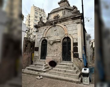 La bóveda de la polémica en el Cementerio de la Recoleta