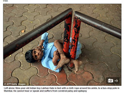 conmocion por una abuela que encadena a su nieto para mantenerlo controlado conmocion por una abuela que encadena a su nieto para mantenerlo controlado