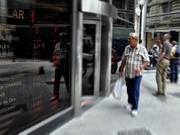 las cuevas se resisten al dolar unico que busca imponer macri las cuevas se resisten al dolar unico que busca imponer macri