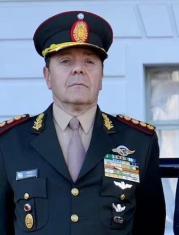 El ministro de Defensa Carlos Alberto Presti y el presidente Javier Milei. Foto: Fuerzas Armadas. El ministro de Defensa Carlos Alberto Presti y el presidente Javier Milei. Foto: Fuerzas Armadas.