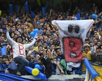 El recuerdo del paso de River por la B, infaltable en las tribunas