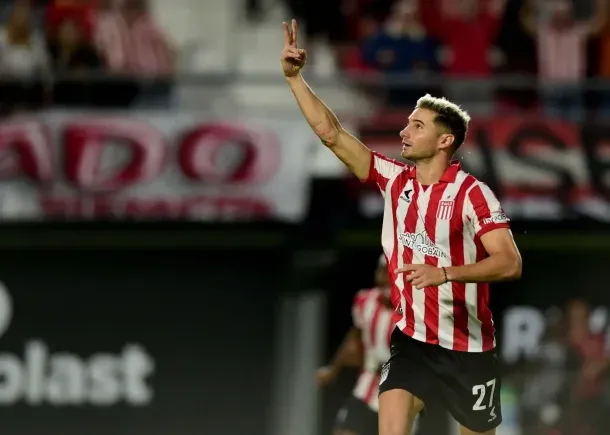 Lucas Alario Lucas Alario