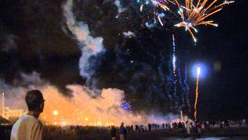 Prohíben la pirotecnia en el partido de La Costa durante las Fiestas Prohíben la pirotecnia en el partido de La Costa durante las Fiestas