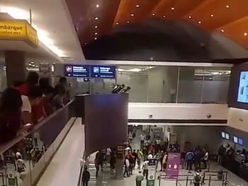 Hinchas de Boca y River se enfrentaron en el hall del aeropuerto de Plumerillo en Mendoza
