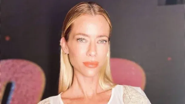 Nicole Neumann lució su nueva microbikini desde la playa