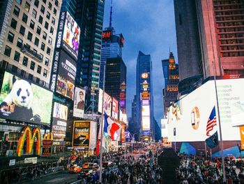 Times Square es icónica pero hay demasiada gente para disfrutarla