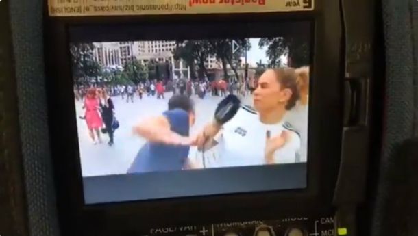 Gómez estaba haciendo su trabajo hasta que apareció un hombre