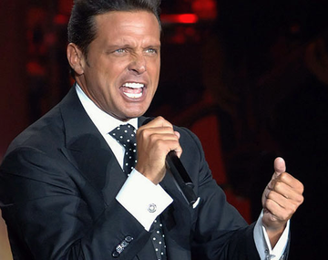 Demandan a Luis Miguel por abandonar a sus hijos