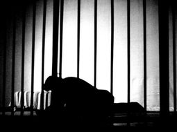 un preso no fue a declarar porque queria seguir durmiendo un preso no fue a declarar porque queria seguir durmiendo