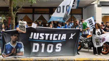 nuevo juicio por la muerte de diego maradona: como sera el cronograma nuevo juicio por la muerte de diego maradona: como sera el cronograma