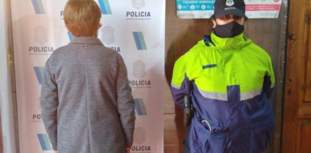 Una abuela mató a otra con un palo de amasar para robarle 100 mil pesos