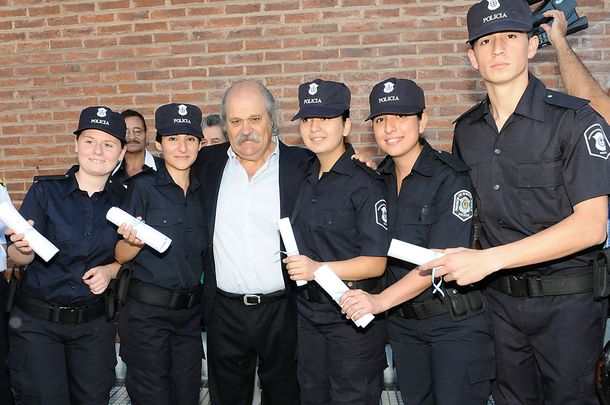 Granados: Vamos a minar la Provincia de policías