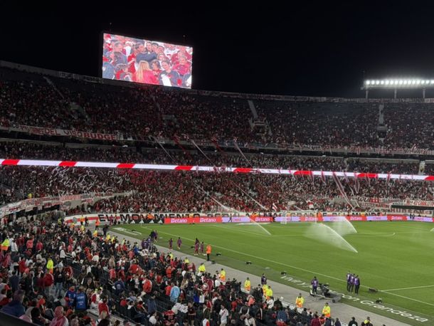 River goleó a Barracas Central en el Monumental y está en los cuartos de final del Torneo Apertura
